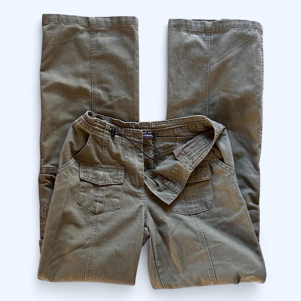 Brandy Melville olive green cargo pants with pocket snaps & adjustable waistband